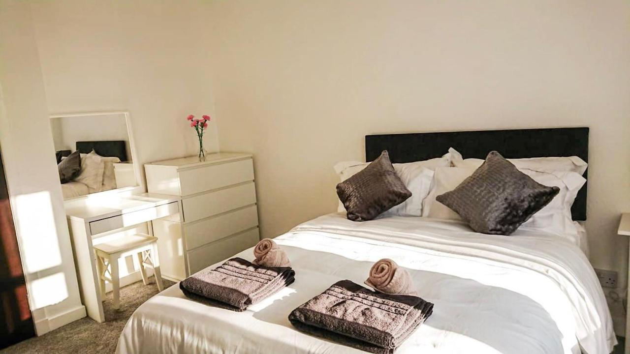 Carnock Road Apartment - Silverburn Shopping Centre Glasgow Exteriör bild