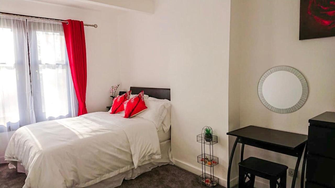 Carnock Road Apartment - Silverburn Shopping Centre Glasgow Exteriör bild